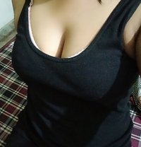 Isha - escort in Noida