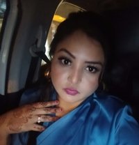Isha Kaur - escort in New Delhi Photo 1 of 5