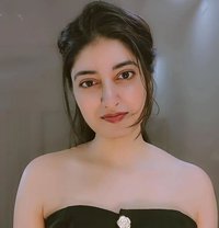 Isha Khan - puta in Vadodara Photo 1 of 5