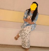 Isha Varma - puta in Mumbai