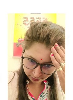 Isha Varma ( independent) - puta in Mumbai Photo 7 of 10