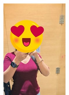 Isha Verified by MR - puta in Pune Photo 6 of 7