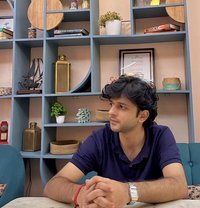 Ishaan - masseur in New Delhi