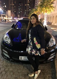 Ishaani Busty Girl - puta in Dubai Photo 4 of 5