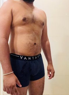 Ishan for Private & Discreet - Acompañantes masculino in Colombo Photo 2 of 3