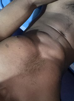 Ishan - Male escort in Colombo Photo 3 of 3