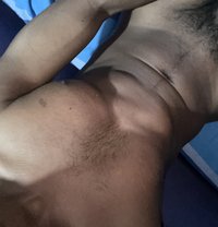 Ishan - Acompañantes masculino in Colombo