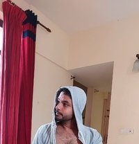 Ishanair - Male escort in New Delhi