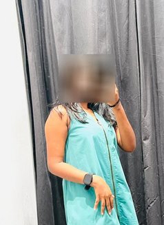 Ishani 22 Yrs - escort in Colombo Photo 10 of 13