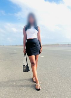 Senuri 22 Yrs ( office working girl ) - puta in Colombo Photo 18 of 18