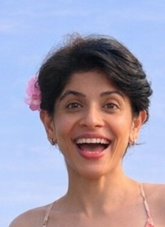 Ishani - escort in Colombo Photo 2 of 3