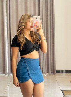 Ishara - escort in Colombo Photo 3 of 5