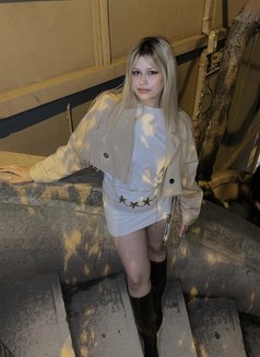 Cherry Cam and Real Meet - escort in New Delhi Photo 1 of 1