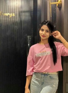 Ishika - escort in Chandigarh Photo 1 of 5