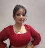 Ishika - puta in Noida Photo 1 of 3
