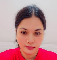 Ishika - puta in Pune