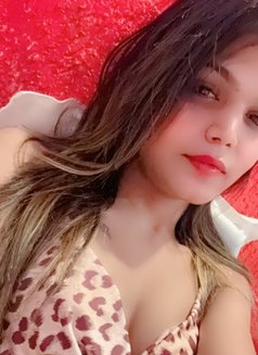 Ishika - Transsexual escort in Ahmedabad Photo 12 of 14