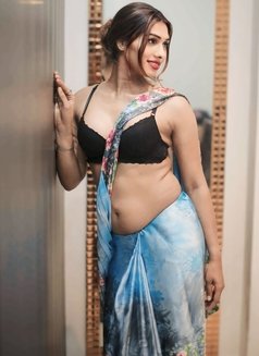 Ishika - Transsexual escort in New Delhi Photo 24 of 25