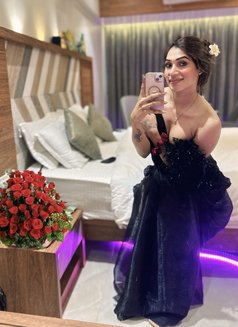 Ishika - Transsexual escort in New Delhi Photo 2 of 30