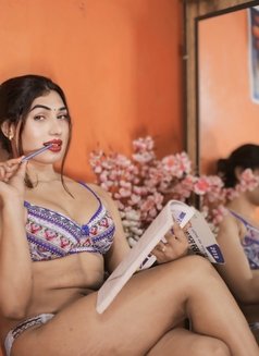 Ishika - Acompañantes transexual in New Delhi Photo 3 of 28