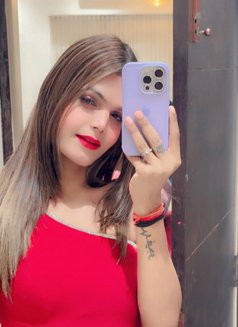 Ishika - Acompañantes transexual in Noida Photo 11 of 14