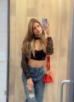 Ishika - Acompañantes transexual in Noida Photo 14 of 14