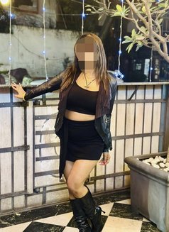 Ishika Kapoor - escort in Mumbai Photo 2 of 2