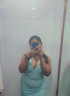 Ishika Singh - adult performer in New Delhi Photo 1 of 2