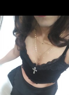 Ishika Teen - Transsexual escort in Mumbai Photo 6 of 6