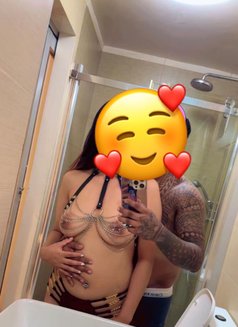 Ishimewan Couple From Dubai - puta in Dubai Photo 8 of 9
