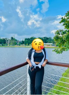 Ishini in Colombo - escort in Colombo Photo 2 of 3