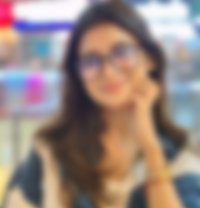 𝗜𝗦𝗛𝗜𝗧𝗔 𝗢𝗨𝗧𝗖𝗔𝗟𝗟𝗦 𝗛𝗢𝗧𝗘𝗟 - escort in Mumbai