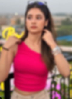 𝗜𝗦𝗛𝗜𝗧𝗔 𝗢𝗨𝗧𝗖𝗔𝗟𝗟𝗦 𝗛𝗢𝗧𝗘𝗟 - puta in Mumbai Photo 4 of 10