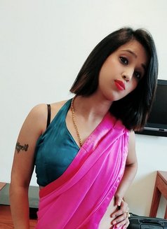 Ishita Indian Beauty - puta in Dubai Photo 4 of 5