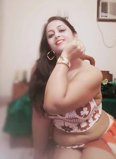Ishita - puta in Kolkata Photo 8 of 9