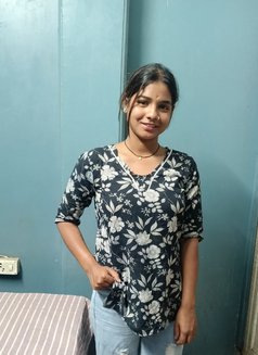 Ishita - escort in New Delhi Photo 2 of 2