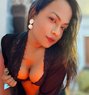 Ishita Roy - Acompañantes transexual in Kolkata Photo 30 of 30