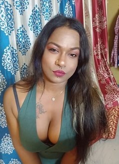 Ishita Roy - Acompañantes transexual in Kolkata Photo 3 of 14