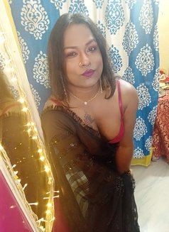 Ishita Roy - Acompañantes transexual in Kolkata Photo 8 of 14