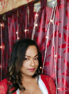 Ishita Roy - Transsexual escort in Mumbai Photo 28 of 29