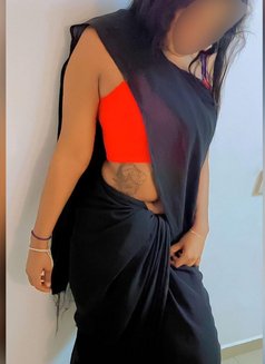 Ishu tank skin Teen girl - escort in Colombo Photo 7 of 15