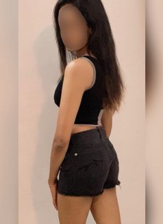 Ishu tank skin Teen girl - escort in Colombo Photo 15 of 15