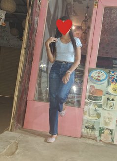Payal Indipendent work nd CAM 24/7 avail - escort in Noida Photo 6 of 7