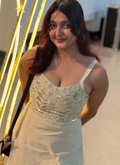 Ishu - escort in Bali Photo 2 of 2