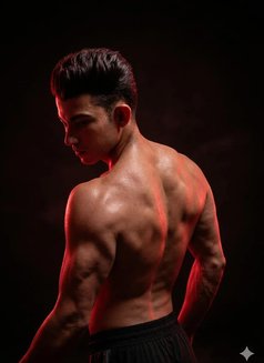 Ishu - Acompañantes masculino in New Delhi Photo 2 of 2