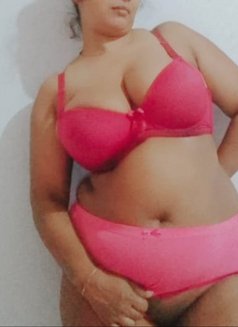 Ishu Jayawardhane. Cam - escort in Colombo Photo 14 of 14