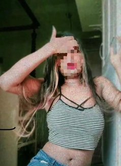 Ishu tank skin Teen girl - escort in Colombo Photo 2 of 6