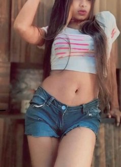 Ishu tank skin Teen girl - escort in Colombo Photo 5 of 6