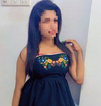 Ishu tank skin Teen girl - puta in Colombo