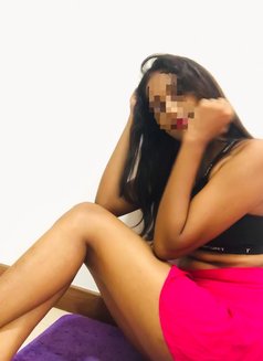 Zara tank skin Teen girl - escort in Colombo Photo 5 of 9